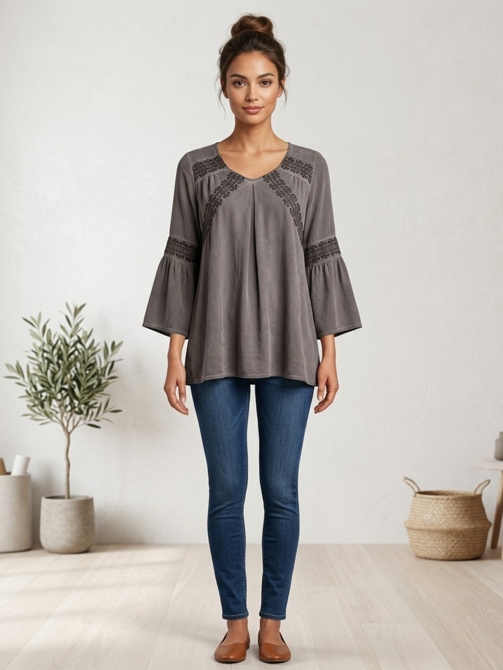 Knox Rose Greyish Taupe Embroidered Boho Blouse Top XS Bell Sleeve Peasant Tunic